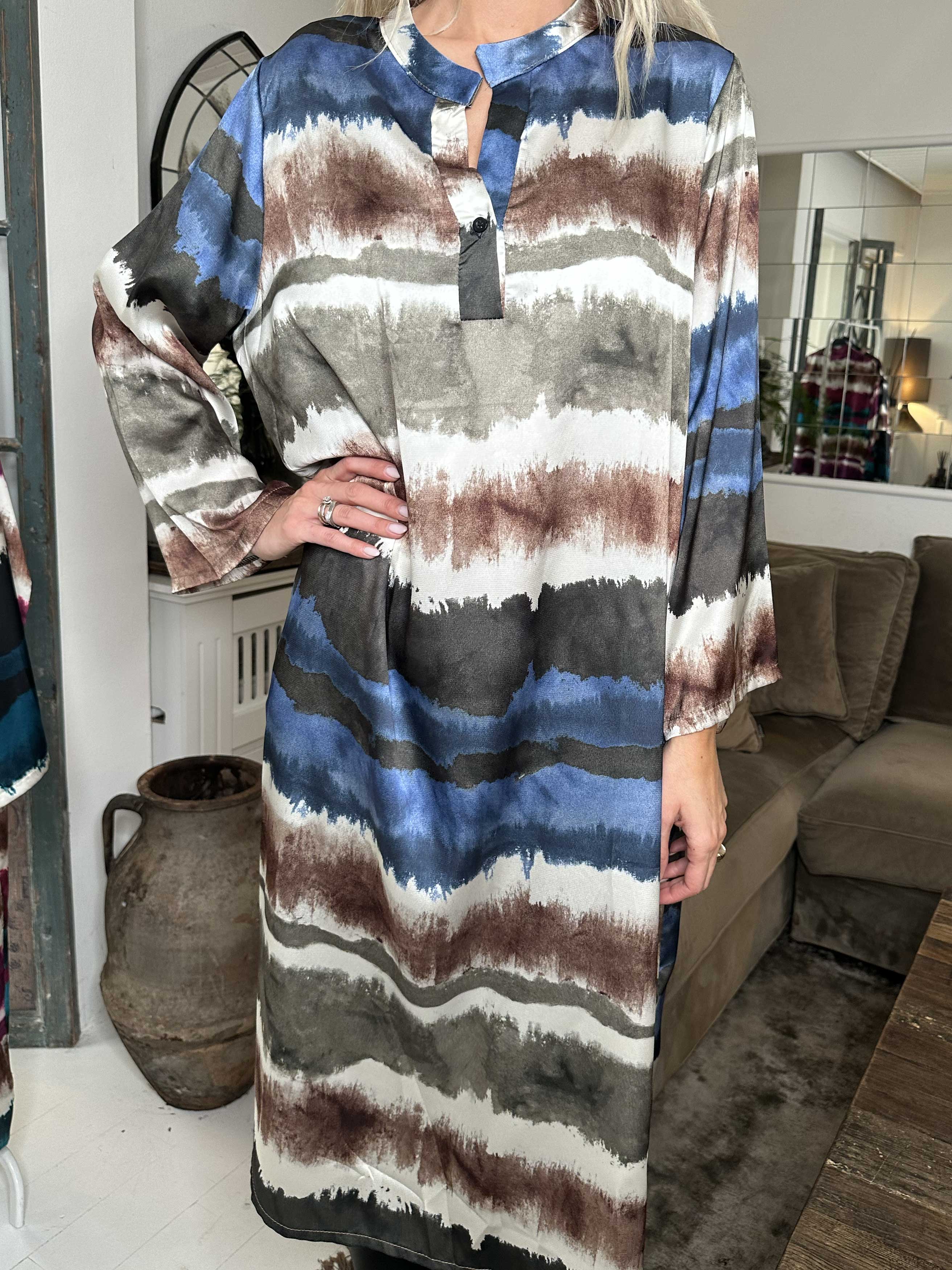 Merina - Lång klänning i batikmönster